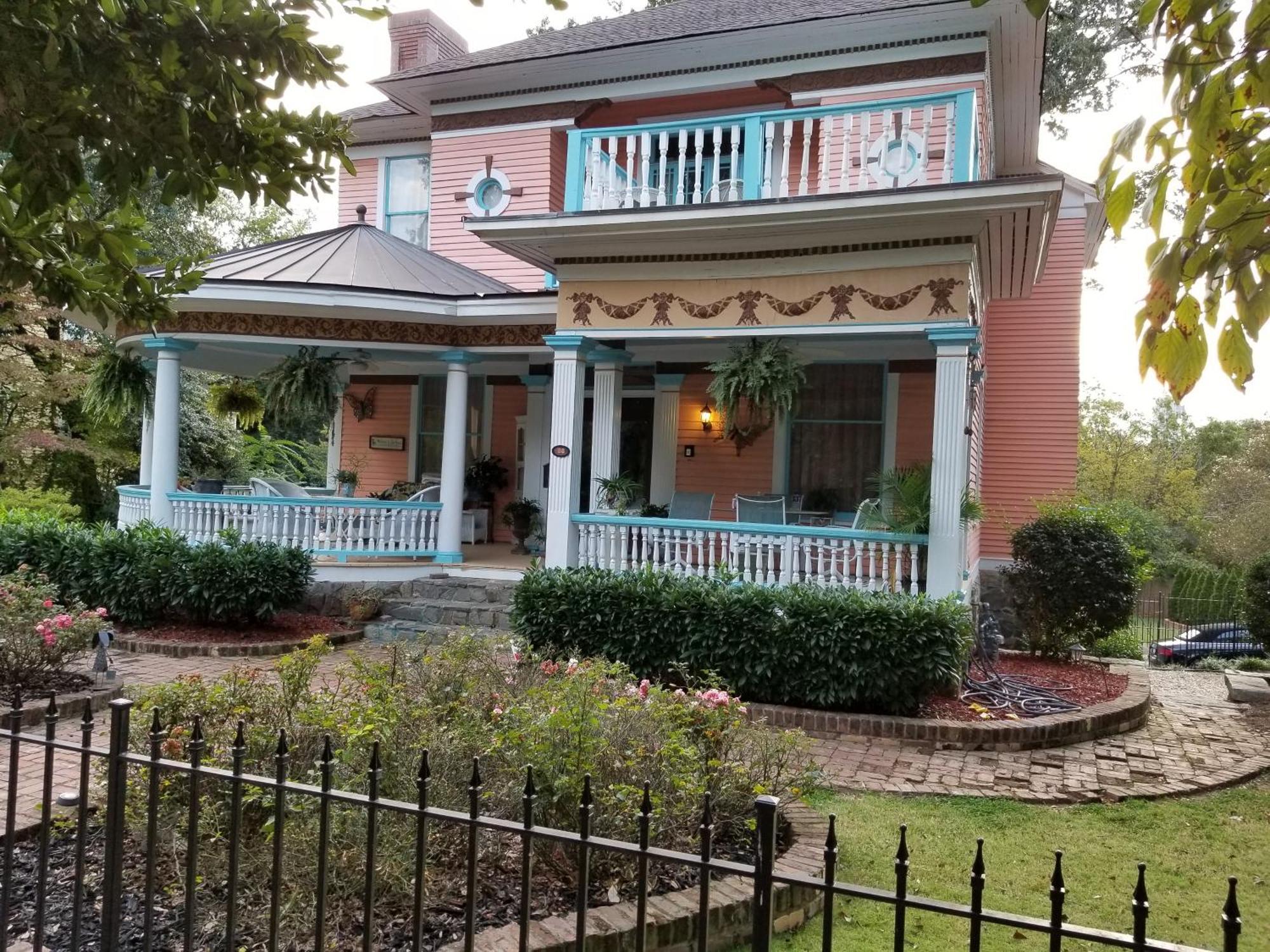 The Peach House Bed & Breakfast Atlanta Exterior photo